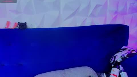Snapshot of matti_sofia chatting on 02/20/25, 10:15 TATIANA AND ROUS online show from 02/20/25, 10:15
