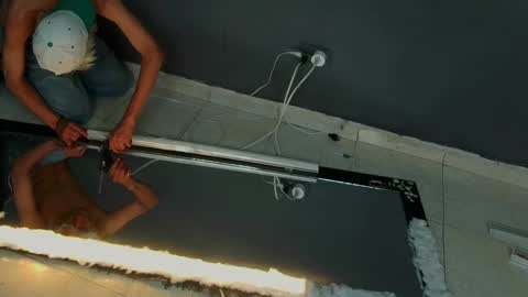 mattias     online show from 09/18/25, 04:14