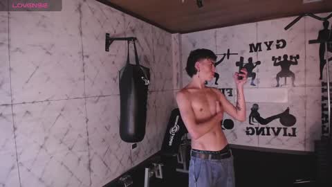 Snapshot of mattideluca chatting on 12/02/24, 11:45 Matti online show from 12/02/24, 11:45