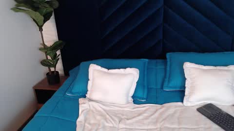 Snapshot of mattideluca chatting on 12/16/24, 11:33 Matti online show from 12/16/24, 11:33