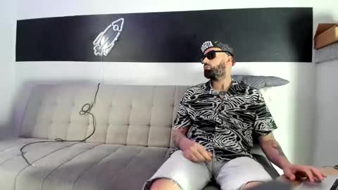 Snapshot of mattxfeet chatting on 02/04/25, 08:28 Matt online show from 02/04/25, 08:28