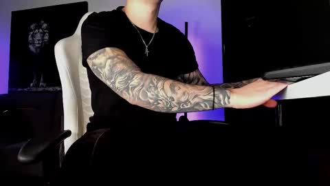 Snapshot of mattytwink69 chatting on 10/30/25, 07:21 Matt online show from 10/30/25, 07:21