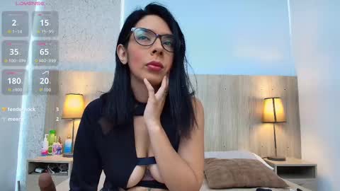 mature_eva online show from 10/07/25, 11:18