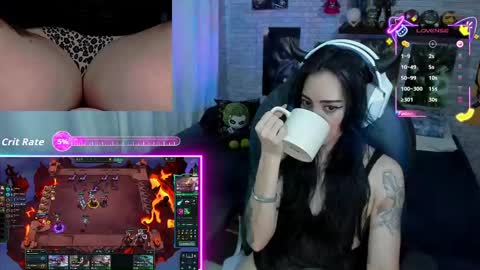 Snapshot of mature_gamer chatting on 09/25/25, 03:38 Nath online show from 09/25/25, 03:38