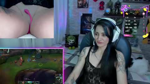 Snapshot of mature_gamer chatting on 10/21/25, 03:13 Nath online show from 10/21/25, 03:13