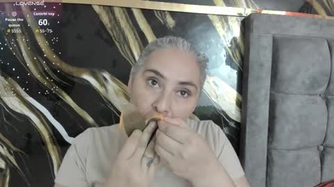 Snapshot of mature_gold chatting on 09/22/25, 12:29 mature_gold online show from 09/22/25, 12:29