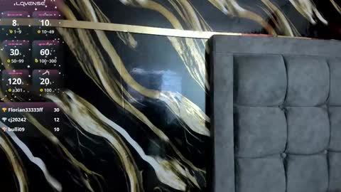 Snapshot of mature_gold chatting on 10/31/25, 01:01 mature_gold online show from 10/31/25, 01:01