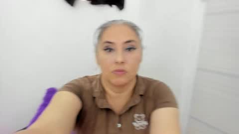 Snapshot of mature_gold1 chatting on 02/26/26, 12:15 danna mature online show from 02/26/26, 12:15