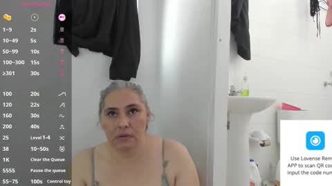 Snapshot of mature_gold1 chatting on 03/21/26, 12:32 danna mature online show from 03/21/26, 12:32