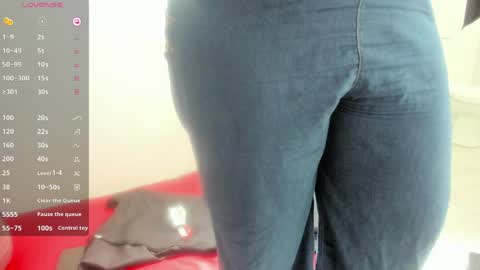 Snapshot of mature_gold1 chatting on 04/26/26, 11:52 danna mature online show from 04/26/26, 11:52
