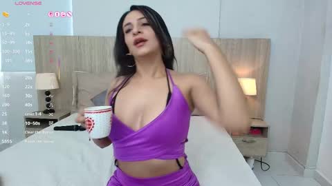 katerin online show from 10/11/25, 11:31