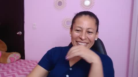 Snapshot of mature_martina_ chatting on 01/23/25, 10:44 Martina online show from 01/23/25, 10:44