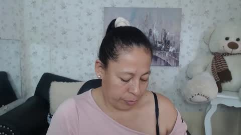 Martina online show from 05/25/26, 08:48