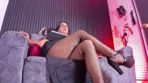 Snapshot of mature_naughty_x chatting on 06/11/26, 02:53 DEBORA online show from 06/11/26, 02:53