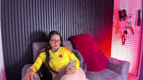 Snapshot of mature_naughty_x chatting on 06/13/26, 03:26 DEBORA online show from 06/13/26, 03:26
