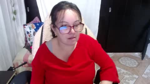 Snapshot of mature_wolf chatting on 12/20/24, 02:27 Sonia online show from 12/20/24, 02:27