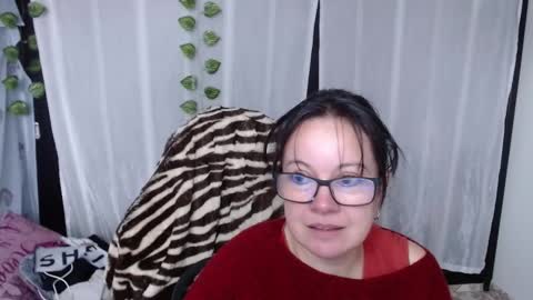 Snapshot of mature_wolf chatting on 02/10/25, 03:42 Sonia online show from 02/10/25, 03:42