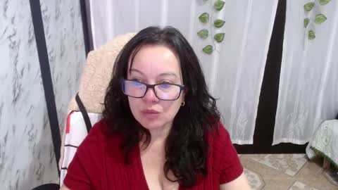 Snapshot of mature_wolf chatting on 03/06/25, 08:27 Sonia online show from 03/06/25, 08:27
