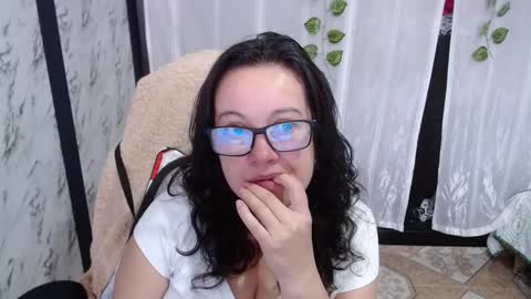 Snapshot of mature_wolf chatting on 03/12/25, 02:34 Sonia online show from 03/12/25, 02:34