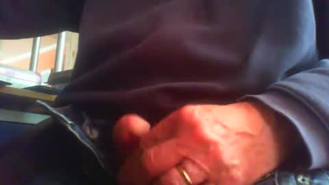 Snapshot of maturedaddi chatting on 03/11/25, 04:29 Maturedaddi online show from 03/11/25, 04:29