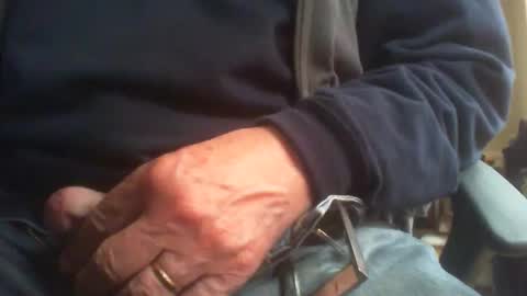 Snapshot of maturedaddi chatting on 10/14/25, 12:50 Maturedaddi online show from 10/14/25, 12:50