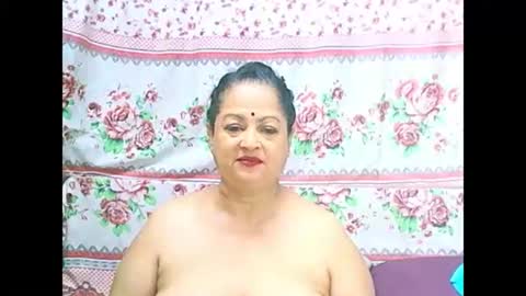 Snapshot of matureindian654u chatting on 03/22/26, 06:11 matureindian654u online show from 03/22/26, 06:11