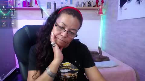 Snapshot of maturepure_ chatting on 09/26/25, 07:51 maturepure_ online show from 09/26/25, 07:51