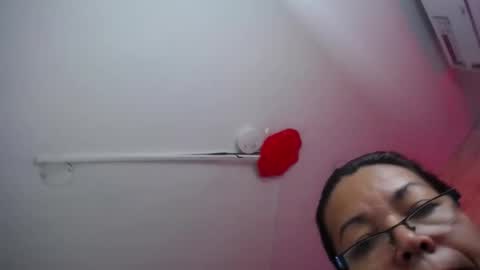 Snapshot of maturepure_ chatting on 10/30/25, 08:20 maturepure_ online show from 10/30/25, 08:20