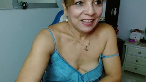 Cecilia online show from 05/26/26, 03:52