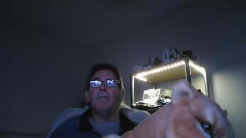 Snapshot of maturewisdom61 chatting on 01/15/25, 05:40 maturewisdom61 online show from 01/15/25, 05:40