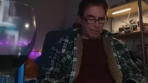 maturewisdom61 online show from 12/18/25, 02:06