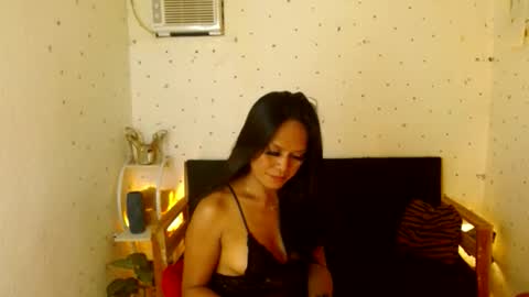 Snapshot of maturity_mommy_intown chatting on 09/29/25, 08:08 maturity_mommy_intown online show from 09/29/25, 08:08