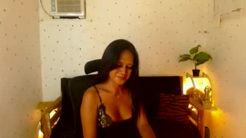 Snapshot of maturity_mommy_intown chatting on 10/11/25, 08:57 maturity_mommy_intown online show from 10/11/25, 08:57