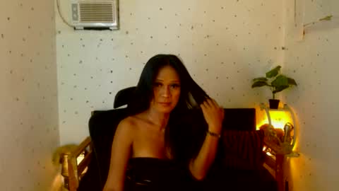 Snapshot of maturity_mommy_intown chatting on 10/12/25, 09:30 maturity_mommy_intown online show from 10/12/25, 09:30