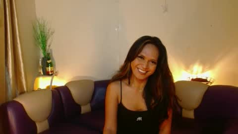 Snapshot of maturity_mommy_intown chatting on 11/24/25, 06:07 maturity_mommy_intown online show from 11/24/25, 06:07