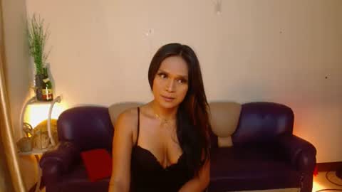 Snapshot of maturity_mommy_intown chatting on 11/28/25, 04:42 maturity_mommy_intown online show from 11/28/25, 04:42