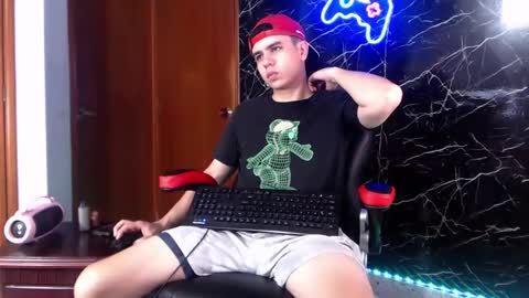 Matias online show from 12/10/24, 07:22