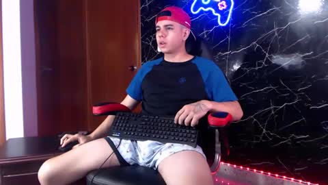 Matias online show from 01/02/25, 01:40