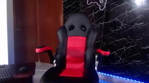 Matias online show from 01/10/25, 01:52