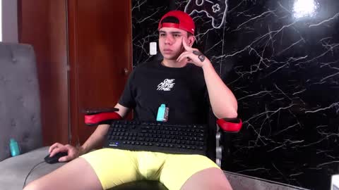 Matias online show from 03/11/25, 01:45