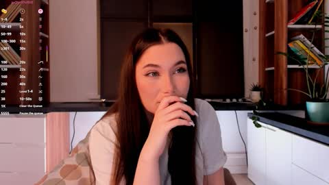 Lucy online show from 09/08/25, 03:11