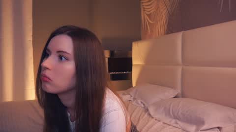 Lily online show from 01/19/25, 01:43