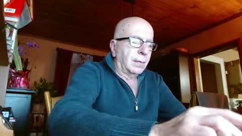 Snapshot of mauriceandre chatting on 01/18/25, 11:33 Maurice online show from 01/18/25, 11:33