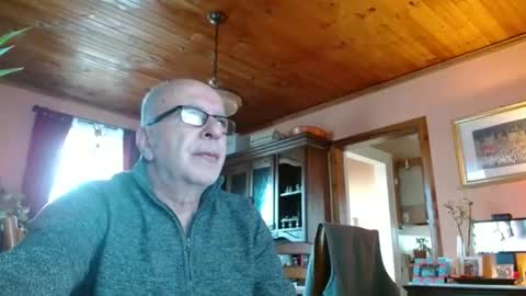 Snapshot of mauriceandre chatting on 02/14/25, 01:08 Maurice online show from 02/14/25, 01:08