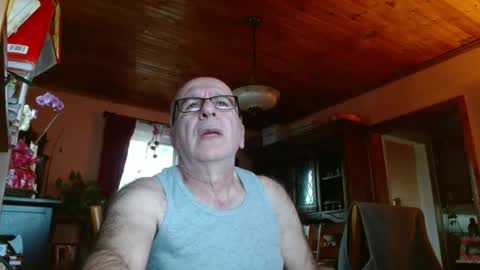 Snapshot of mauriceandre chatting on 03/05/25, 11:49 Maurice online show from 03/05/25, 11:49