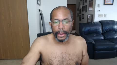 Snapshot of mauricewilson86 chatting on 10/22/25, 02:50 mauricewilson86 online show from 10/22/25, 02:50