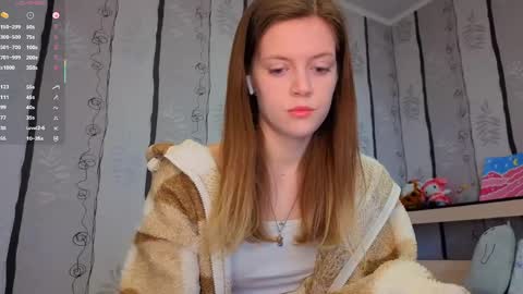 Snapshot of maurineneverman chatting on 04/14/26, 08:31 Lucy online show from 04/14/26, 08:31