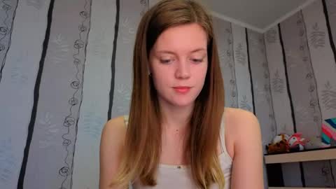 Snapshot of maurineneverman chatting on 05/13/26, 08:01 Lucy online show from 05/13/26, 08:01