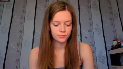 Snapshot of maurineneverman chatting on 05/27/26, 08:11 Lucy online show from 05/27/26, 08:11