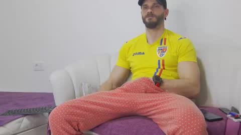 mauro_real_man online show from 03/03/26, 06:36